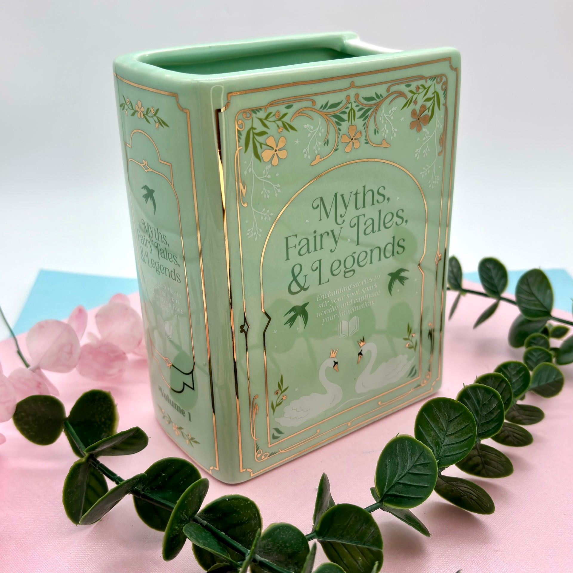 Jarrón de libro decorativo